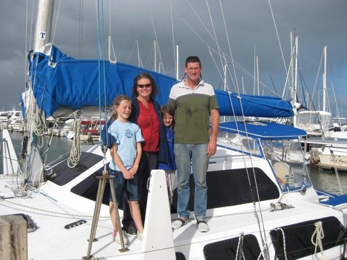 The Barrie family, stranded on Mogmog. © Yanmar Marine http://www.yanmar.com.au